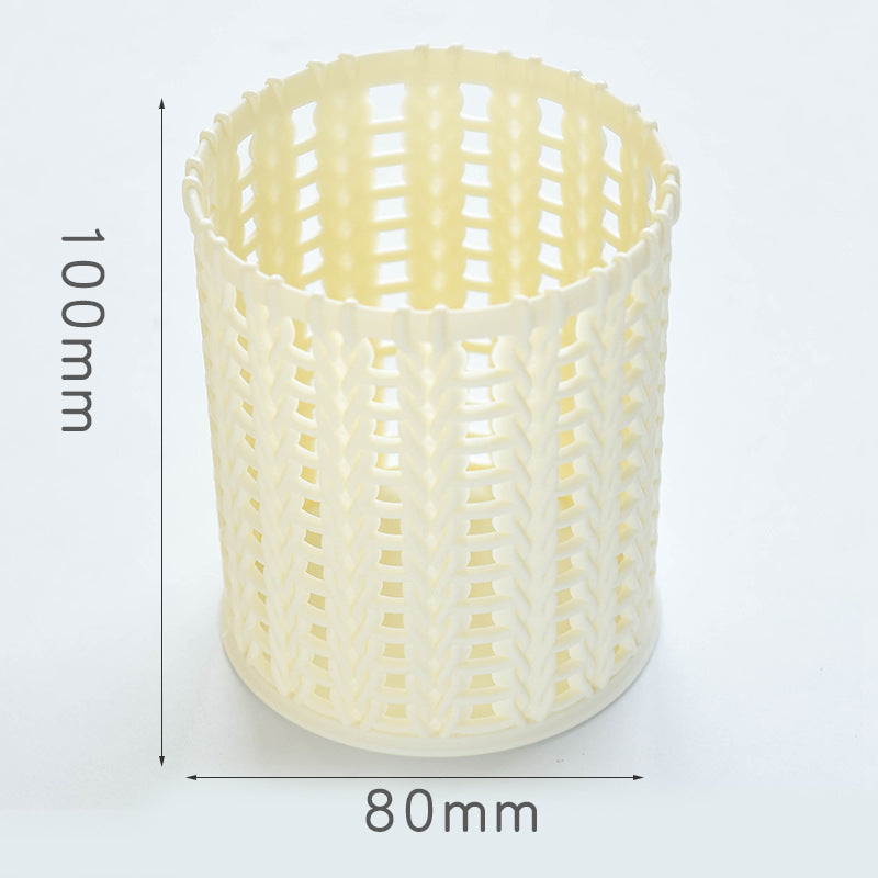 Desktop small pen holder rattan-proof plastic office round pen holder (size-8x10cm) Random color (DGG 879)