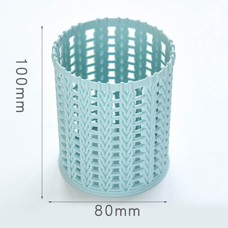 Desktop small pen holder rattan-proof plastic office round pen holder (size-8x10cm) Random color (DGG 879)