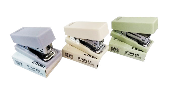 Dingli Mini Stapler Set Use staples DL0151 (48497) Random Color