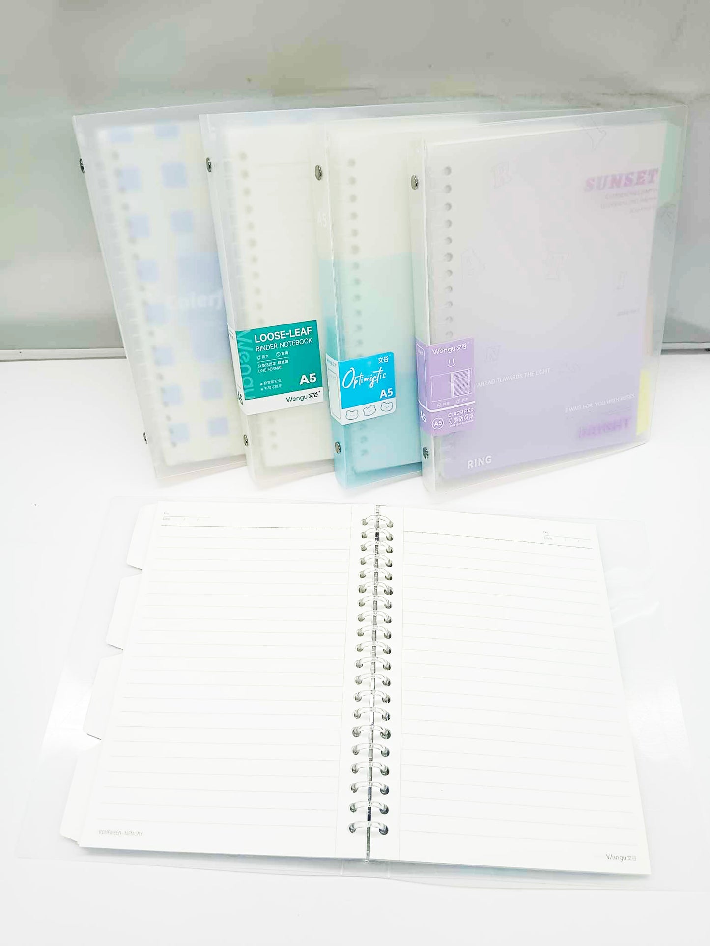 Wengu Loose-leaf transparent binder notebook size A5 / 60sheets Random Design